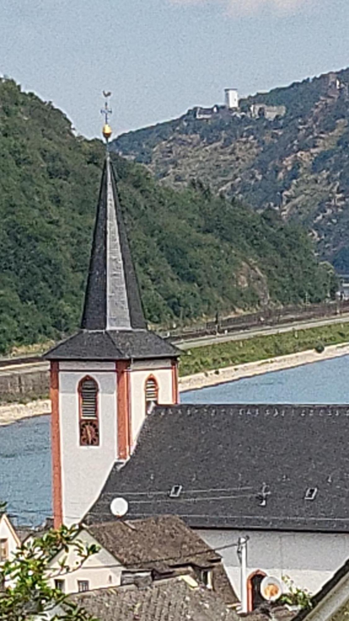 Ferienwohnung Zum Rheinblick Kestert Buitenkant foto